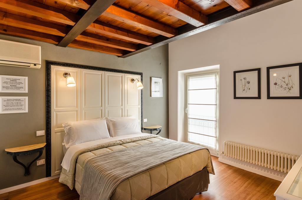 Duomo Guesthouse Placência Quarto foto